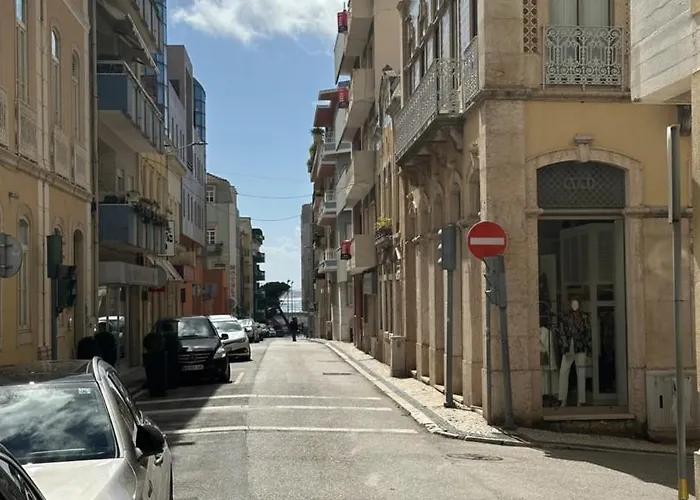 Red Door Flat By Trip2portugal * Figueira da Foz