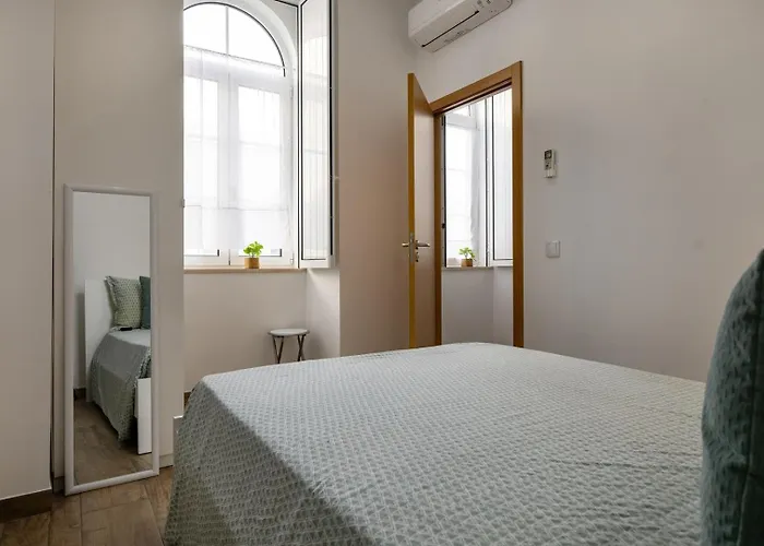 Red Door Flat By Trip2portugal Figueira da Foz